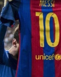 AG真人官方网站-45万美元！梅西绝杀皇马在伯纳乌晾的球衣拍卖了！